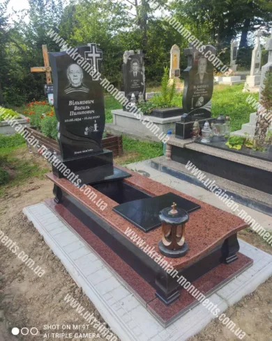 Одинарний пам’ятник з граніту №137