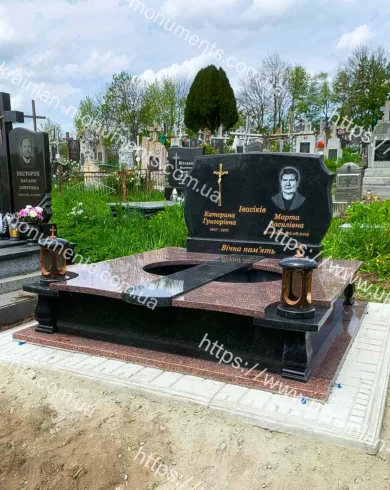 Подвійний пам’ятник з граніту №158